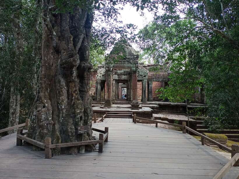1-Day private Angkor Temple Tour from Siem Reap - Why a private 7-hour plan beats the usual Angkor chaos