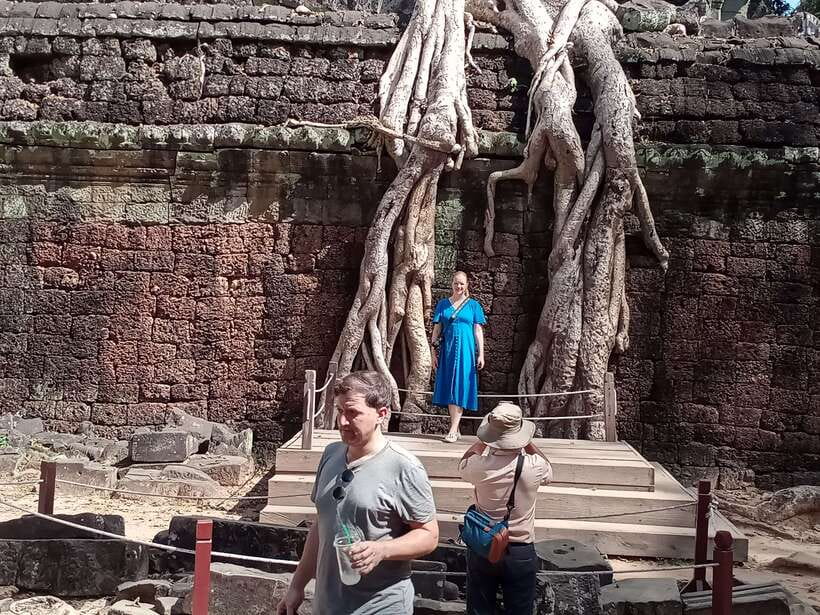 1-Day private Angkor Temple Tour from Siem Reap - The real cost: $34 tour + $37 Angkor Wat entry ticket