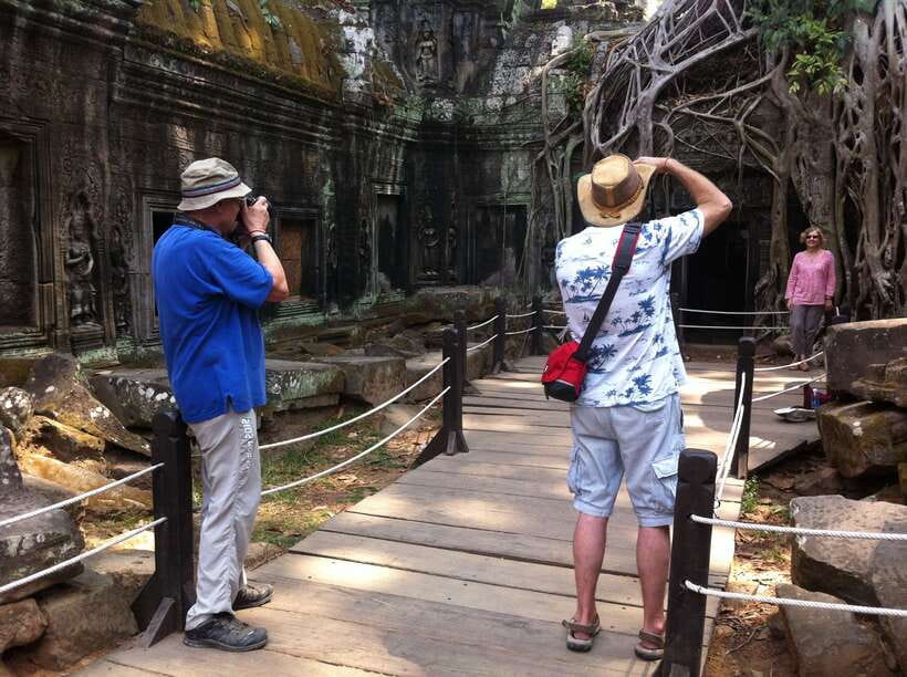 1-Day private Angkor Temple Tour from Siem Reap - Bayon temple and its face towers: why it feels strange in the best way