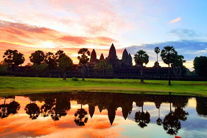2-Days Private Tour in Angkor Sunrise, Banteay Srei and Beng Mealea Temple - Day 2: Banteay Srei carvings, Preah Khan’s sanctuary feel, and Neak Pean
