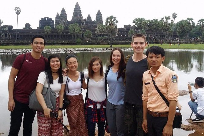 3 Days Siem Reap Explorer - Small Group - Day 1: Tonlé Sap floating village, Bakong, and Phare Circus (season switch)
