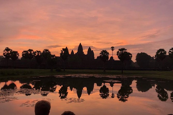 3 Days Siem Reap Explorer - Small Group - Day 2: Angkor Wat sunrise plus Angkor Thom’s big-city temples