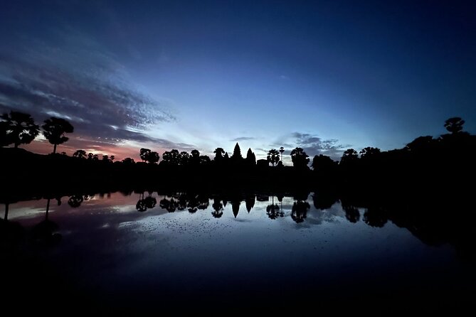 Angkor 2-Day Sunset & Sunrise Small-Group Tour - Day 1 temple circuit: Preah Khan, Neak Pean, Banteay Srei, Pre Rup, then sunset