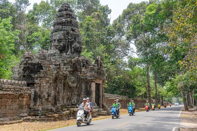 Angkor Adventure Vespa Tour / Tuk Tuk or Car - Returning to Angkor Wat: second time, better perspective