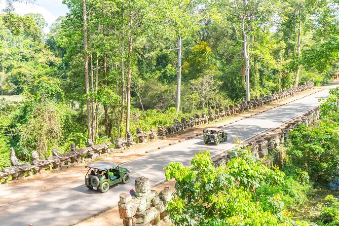 Angkor Jeep Tour Discovery - Inclusive Lunch - Stop by stop: Angkor Thom South Gate, Bayon, Ta Prohm