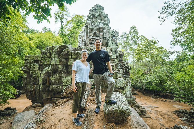 Angkor Jeep Tour Discovery - Inclusive Lunch - What the guide makes (or breaks) in a temple day