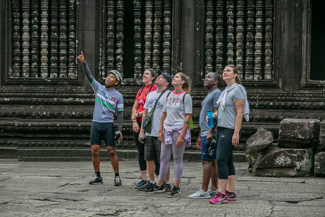 Angkor Sunrise Bike Tour / E-Bike or Tuk Tuk - Stop 4: Srah Srang lunch by the reservoir