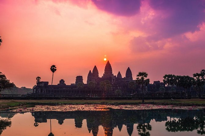Angkor Sunrise Half-Day Tour with Private Vehicles & Tour Guide - Why an Angkor Wat sunrise slot beats the later crowds