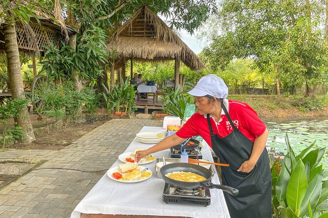 Angkor Sunrise Vespa Tour / Tuk Tuk or Car - Guides and drivers: what to look for when you choose this day