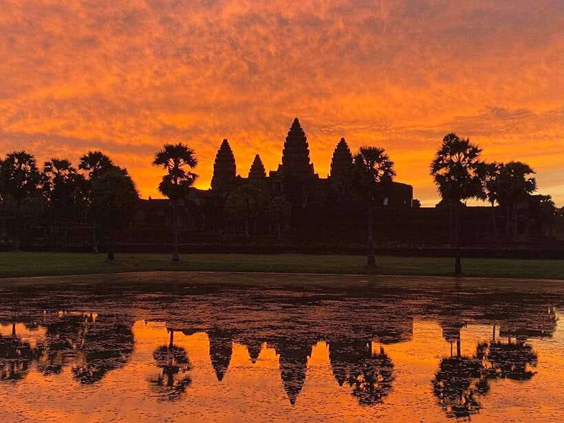 Angkor Wat 2-Day complex Sun rise & Sun set with Guided Tour - Who should book this tour (and who might want to tweak plans)