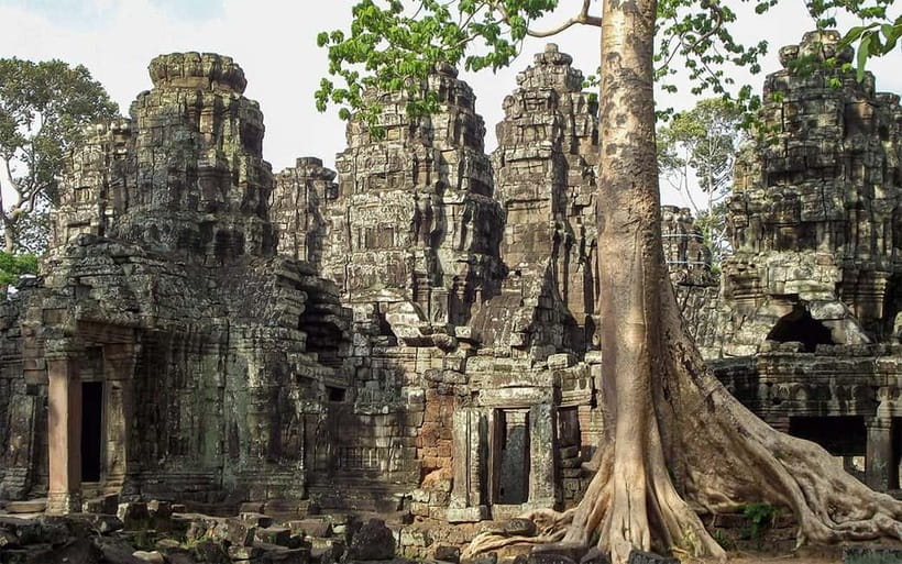 Angkor Wat: Full-Day Guided Sunset Tour - Phnom Bakheng sunset: the climb, the view, and the pacing