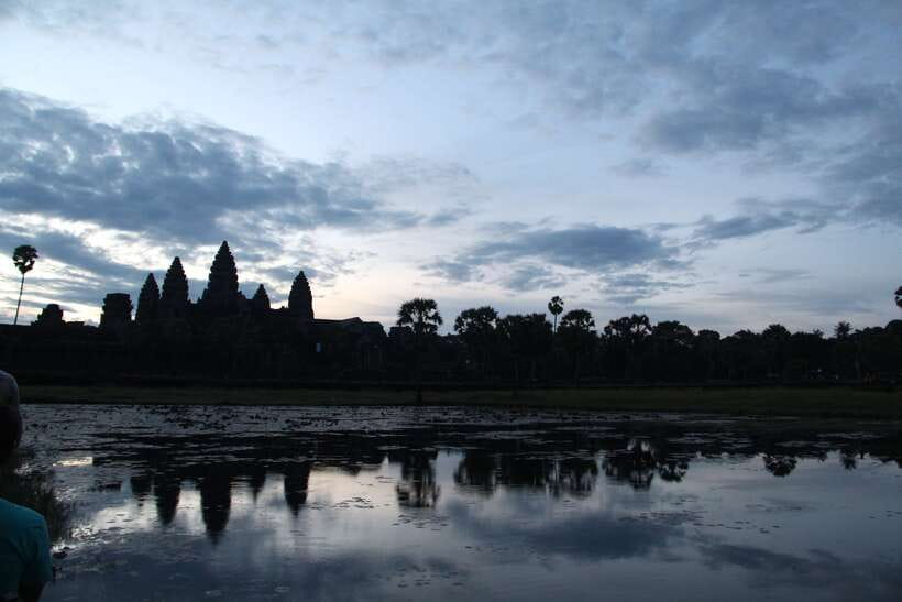 Angkor Wat Full-Day Private Tour with Sunrise - Why Angkor Wat Sunrise Is Worth the Alarm Clock