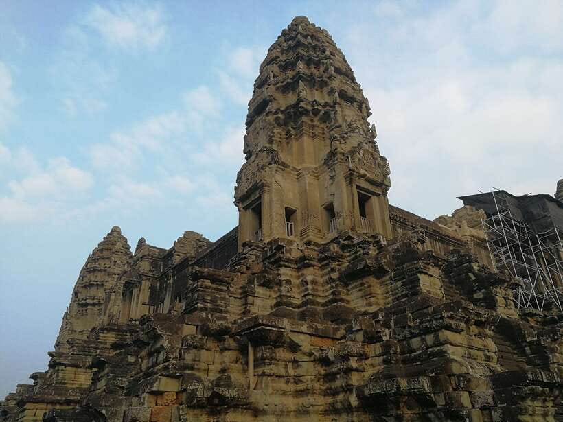 Angkor Wat Full-Day Private Tour with Sunrise - Angkor Wat at First Light: Scale, Symmetry, and Suryavarman II