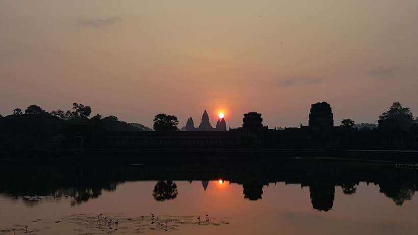 Angkor Wat Full-Day Private Tour with Sunset - Key Points at a Glance