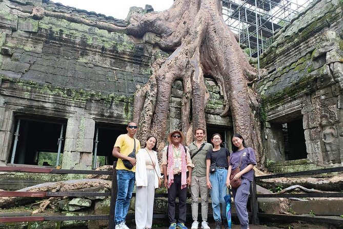 Angkor Wat full Day 'Small Group with sunset & Tour Guide - A Great Angkor Wat Highlights Day in a Small Group