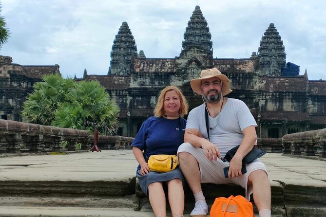 Angkor Wat full Day 'Small Group with sunset & Tour Guide - Beating the Cambodian Heat: What’s Included and What to Bring