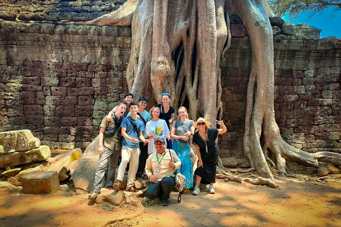 Angkor Wat full Day 'Small Group with sunset & Tour Guide - Phnom Bakheng Sunset: What You Can Expect and How to Stay Happy