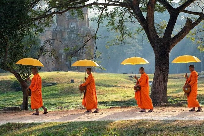 Angkor Wat plus Balloon Ride with Khmer Lunch - The tethered helium balloon: what it is, what it isn’t