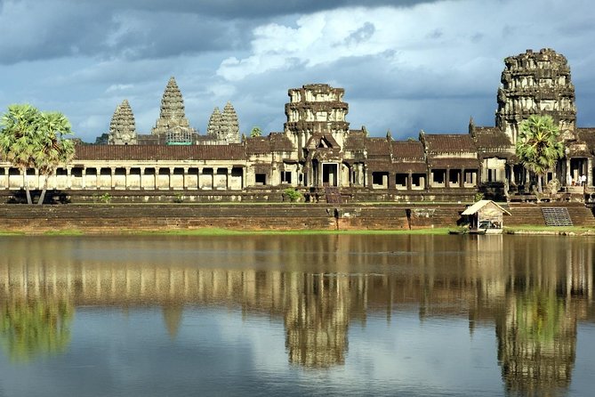 Angkor Wat plus Balloon Ride with Khmer Lunch - Walking the Angkor Wat complex: what’s worth your time