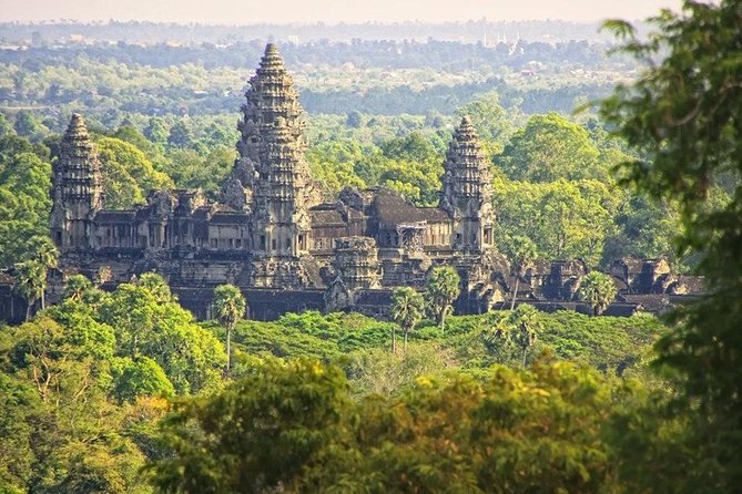 Angkor Wat Private Tour in a Tuk Tuk - Siem Reap pickup at 8:00: the easy start