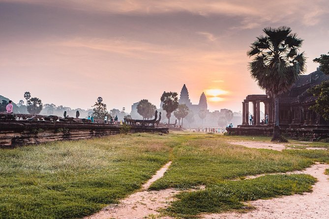 Angkor Wat Small-Group Sunrise Tour from Siem Reap - Why this Angkor Wat sunrise tour works better than DIY