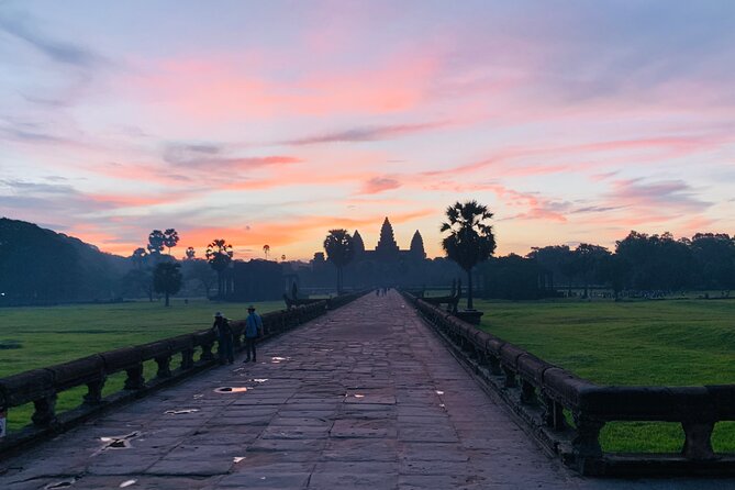 Angkor Wat Sunrise and Angkor Thom Sunset Tour - Key things to know before you go