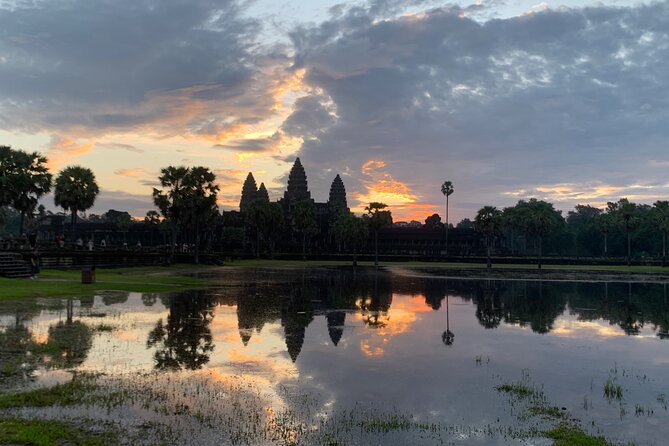 Angkor Wat Sunrise and Angkor Thom Sunset Tour - Your guide’s impact: what actually changes between tours