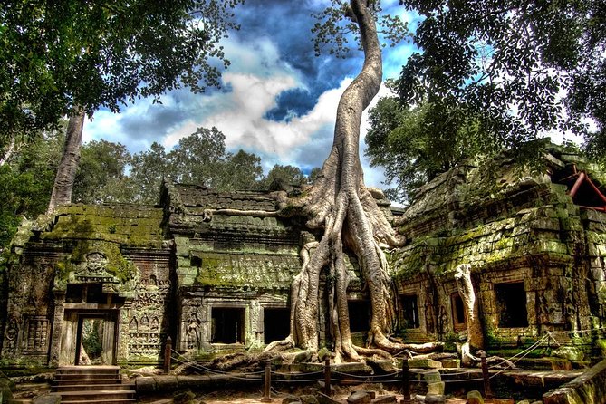 Angkor Wat: Sunrise or Sunset Tours with Tuk Tuk - Angkor Thom South Gate: a 15-minute scale hit