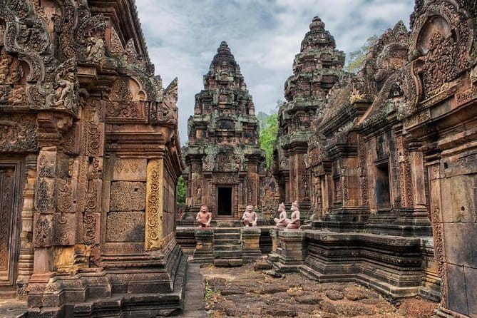 Angkor Wat Sunrise Small-Group 1-Day Tour from Siem Reap - Ta Prohm: the jungle roots stop where you should slow down