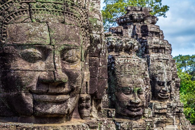 Angkor Wat Sunrise tour with Small - Group and Guide tours - Meeting point, timing, and what to expect at 4:30am