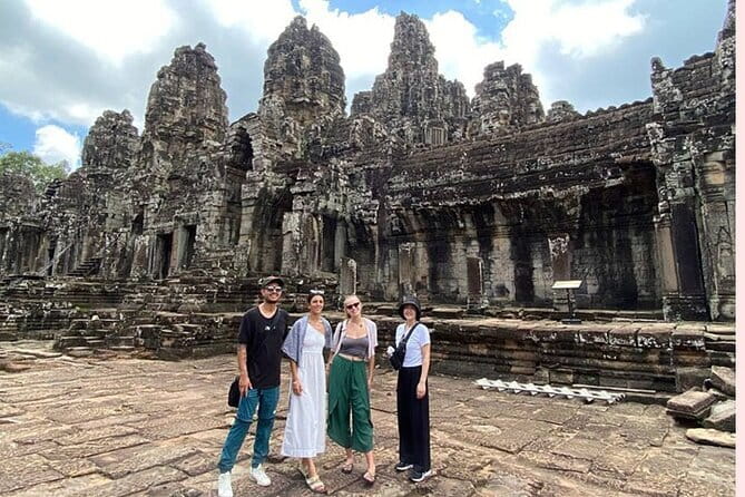 Angkor Wat Tour Deutsch | Private Führung - Stop 1: Angkor Wat in the morning light
