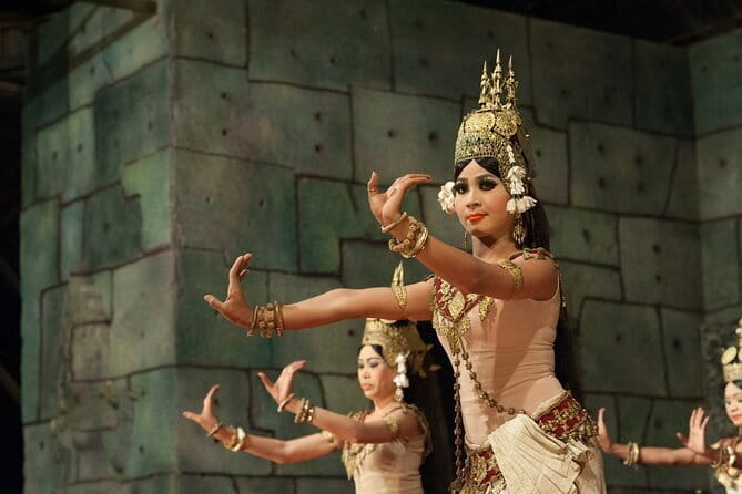 Apsara Dancing Show with Buffet Dinner Free Hotel Pick up - What makes it special (and what to watch for)