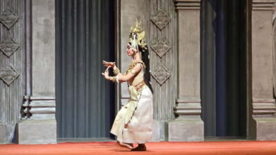 Apsara Performance with Dinner include Pick up & Drop off - Getting picked up by tuk-tuk: simple, and usually punctual