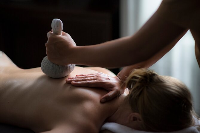 AROMATHERAPY MASSAGE 90 mins - Before the Massage Starts: Scents, Staff Care, and Setting Expectations