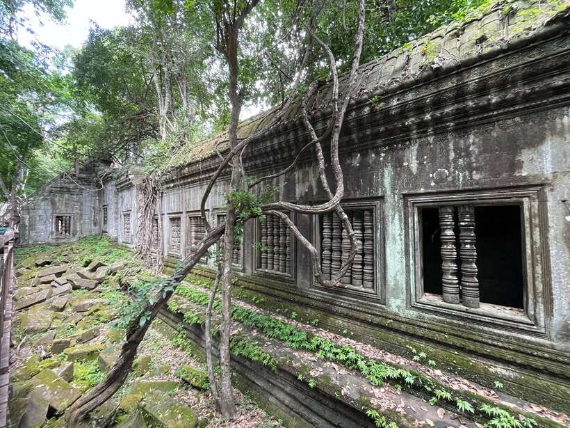 Banteay Srei, Kulen Waterfall & Beng Mealea Exploration - The River of 1,000 Lingas: small carvings, big meaning