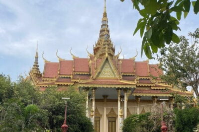 Cambodia Private Taxi - Siem Reap & Angkor Wat Temple Area Tour - The driver team: Khen’s operation and what that means for you