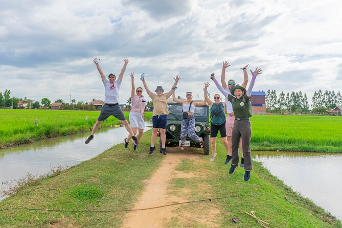 Floating Village Sunset Boat & Jeep Tour - Inclusive Drinks - Wat Po Banteaychey mushroom farm + rice wine distillery tasting