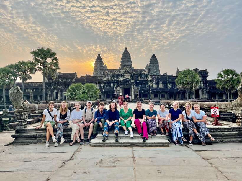 From Siem Reap: Angkor Wat Sunrise and Temples E-Bike Tour - Breakfast at Sras Srang: Khmer comfort food before temples