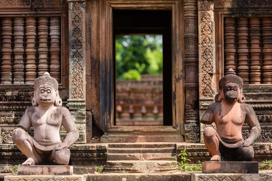 From Siem Reap: Banteay Srei Temple & Grand 5 Temple Tour - Pre Rup: your first ruins stop and a good warm-up