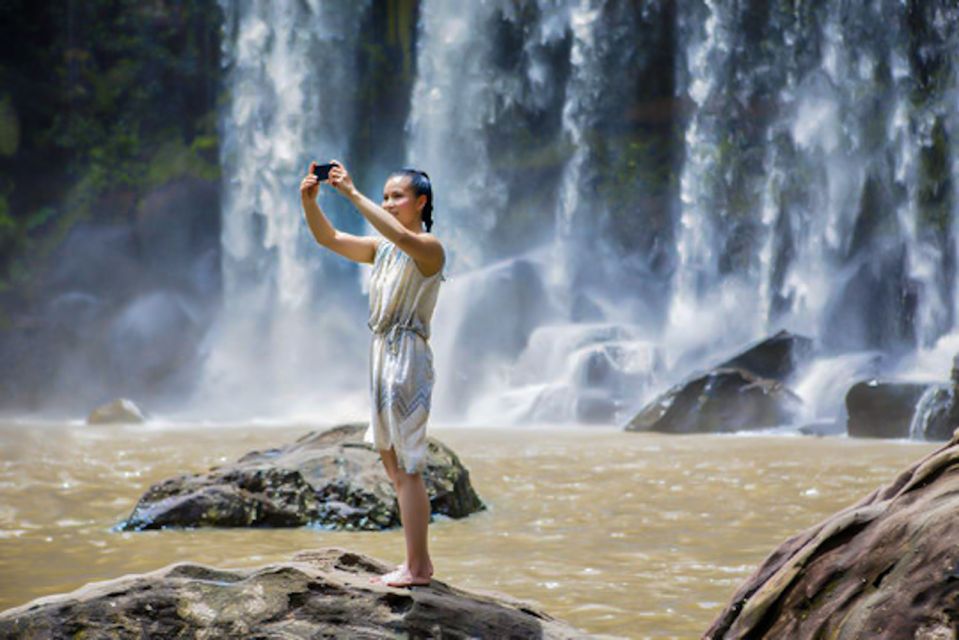 From Siem Reap: Guided Kulen Waterfall Tour - The 1000 Lingas: what you’re looking for at the riverside site