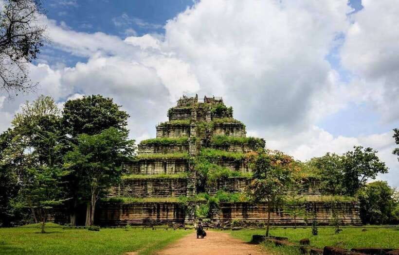 From Siem Reap: Koh Ker and Beng Mealea Temples Tour - The linga shrines reclaimed by the forest