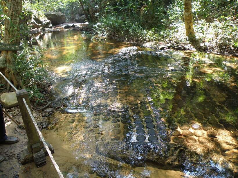 From Siem Reap: Small-Group Phnom Kulen Waterfall Day Tour - Plateau time at Phnom Kulen: temples, rivers, and the Angkor overlook