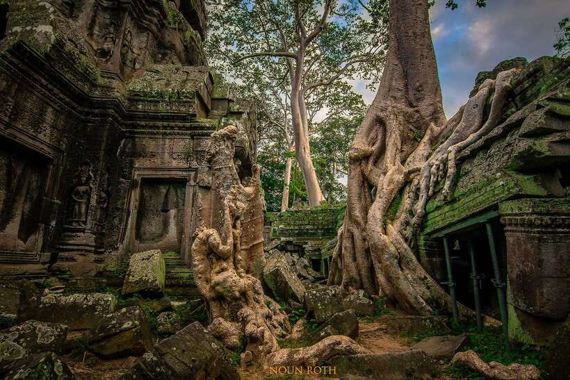 Full-Day Angkor Wat Sunrise and Sunset Private Tour - Private tour logistics: what you pay for beyond the temples pass