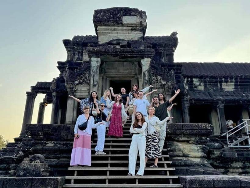 Full-Day Explore Angkor Temples Sunset Tour (with Lunch) - Angkor Thom’s South Gate and Bayon: Those 216 Faces Up Close
