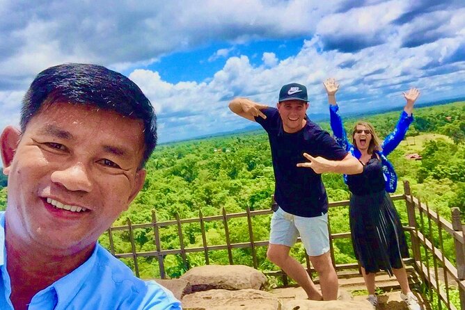Full-Day Private Tuk Tuk Tour of Angkor Wat Temples - Guide quality: communication, photos, and how the day stays smooth