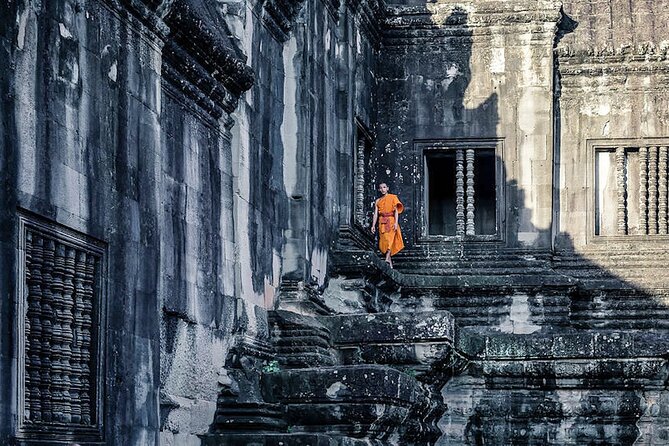 Full Day Small Group Tour Guide with Sun rise - Angkor Thom and Bayon (2 hours): Faces, symbolism, and Khmer-era scale