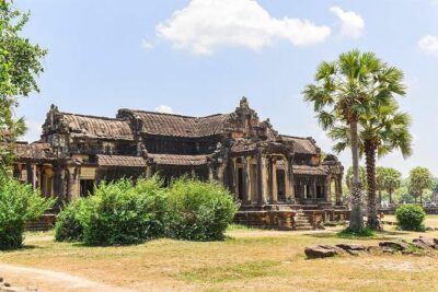 Full-Day Temples of Angkor Small Group Tour - Hotel pickup, air-conditioned transport, and the comfort details that matter