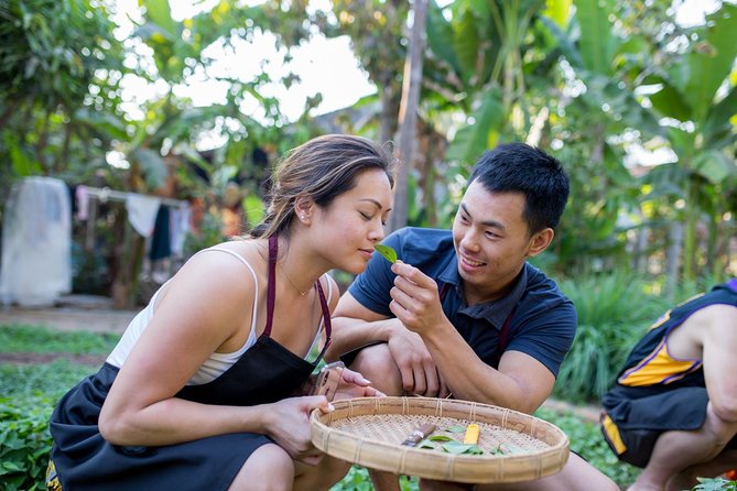 Khmer Cooking Class at a Local's Home in Krong Siem Reap - Garden Stop and the Mushroom/Crocodile Farm Add-On