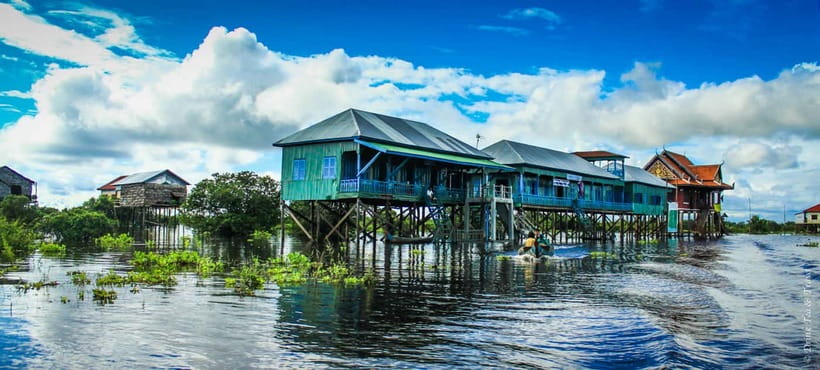 Kompong Phluk Floating Village Tour from Siem Reap - Flooded-forest boat rowing: the star moment, but only when water cooperates