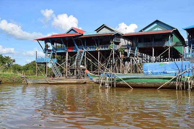 Kompong Phluk Village Tonle Sap Lake Half-Day Tour From Siem Reap - Kompong Phluk village on stilts: the best place to understand adaptation